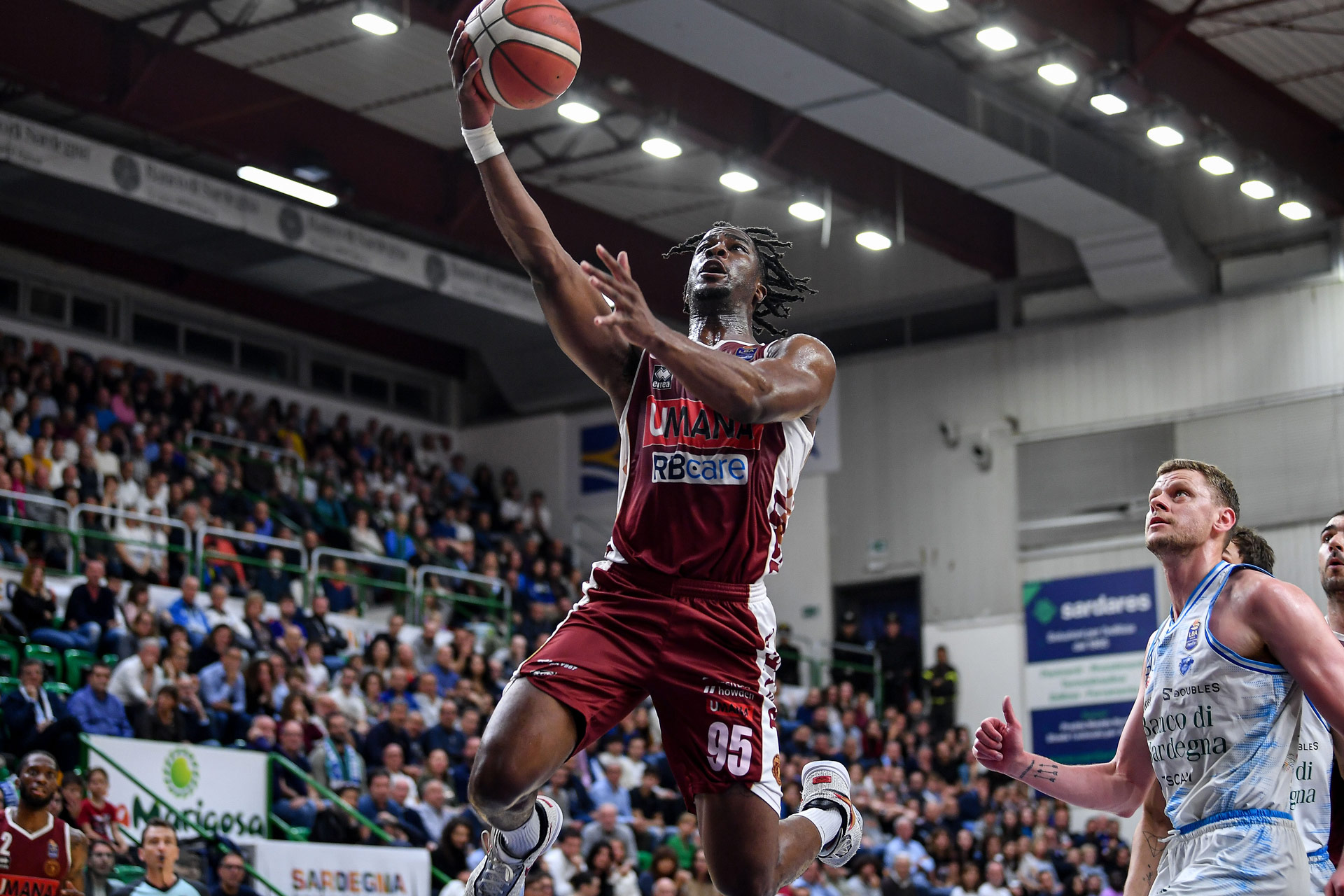 Gara4: Banco di  Sardegna Sassari – Umana Reyer Venezia 87-83