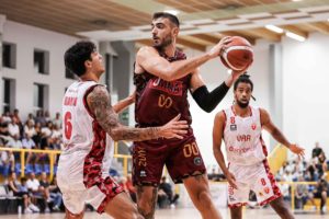 Campeonato Italiano De Basquete a Serie Openjobmetis Varese Vs Umana Reyer  Venezia Foto de Stock Editorial - Imagem de macho, correio: 164157753